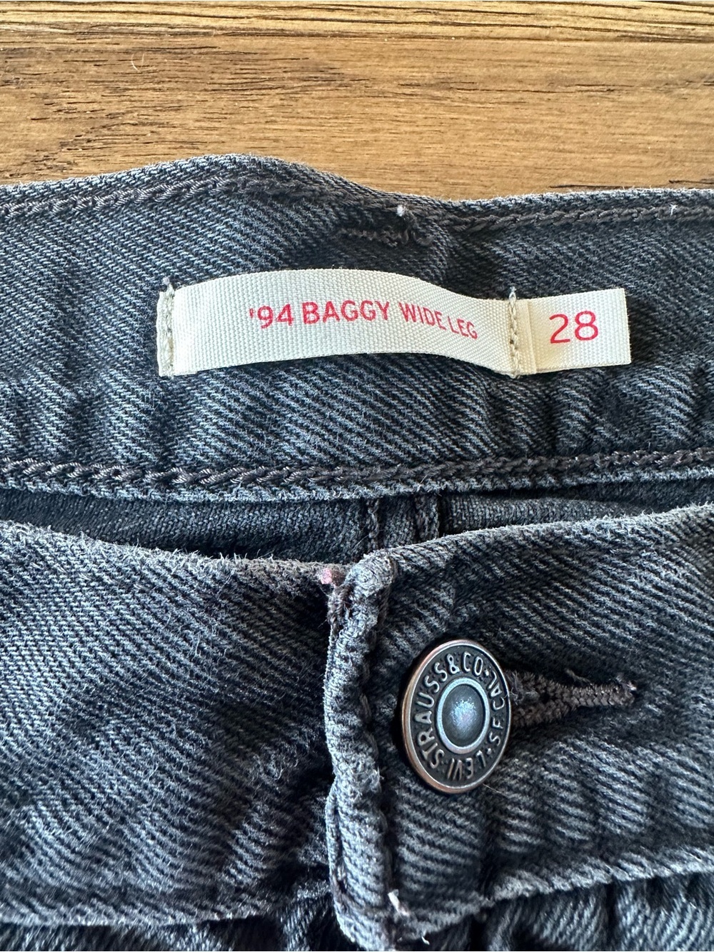 Levi’s ‘94 Baggy Wide Leg Jeans Washed Black Sz 28 - Picture 6 of 10